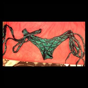 🦄iHeartRaves Green Mermaid Booty Shorts🦄